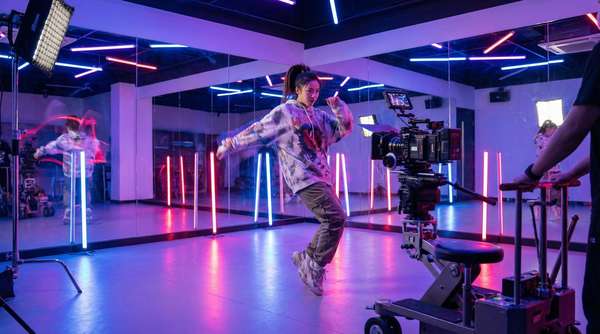 鸳鸯浴舞蹈MV视频